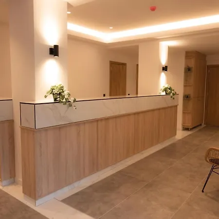 Nomad 아파트호텔 4*