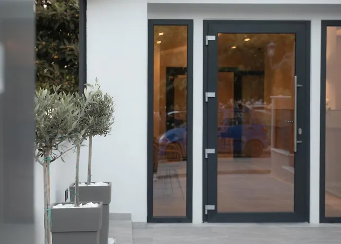 Lägenhetshotell Nomad 4*