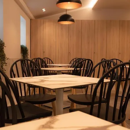 Nomad Lägenhetshotell 4*