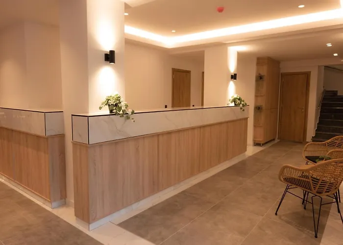 Nomad Apartahotel 4*